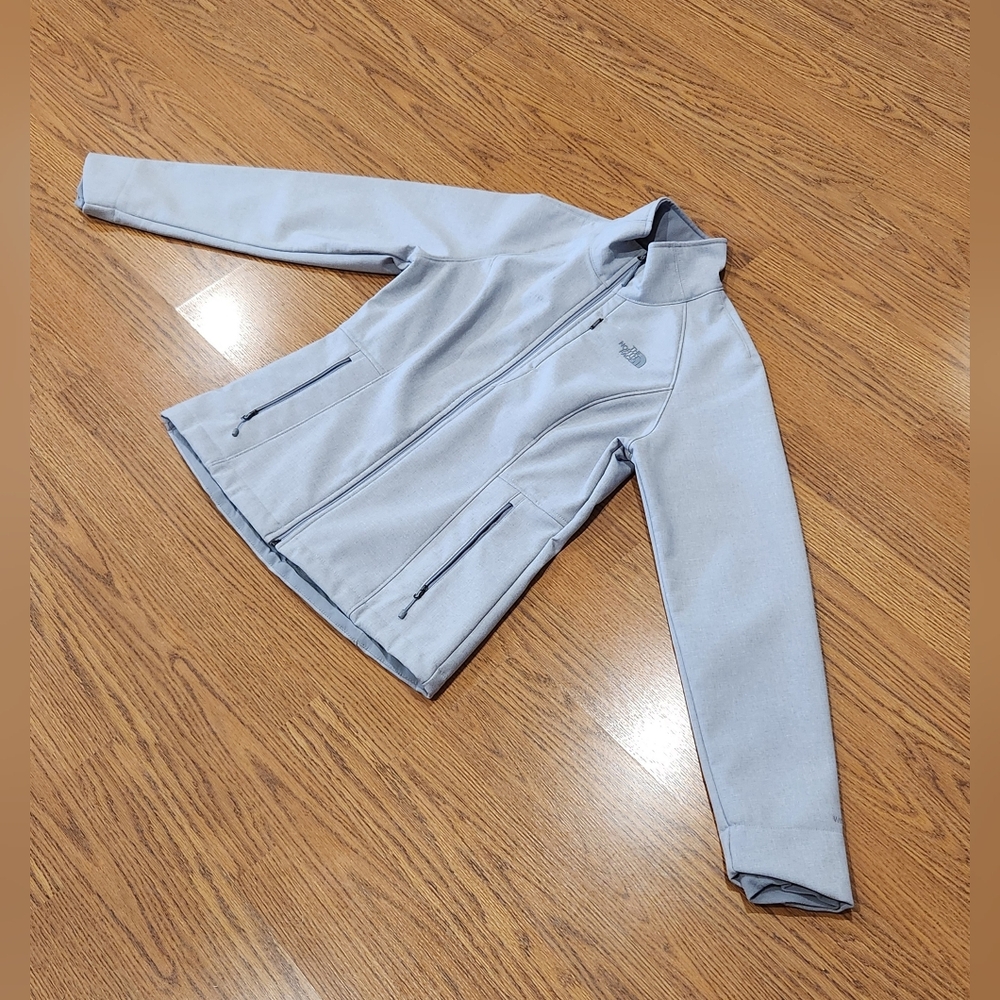 The North Face Women's Light Gray Jacket Size M - Picture 2 of 15